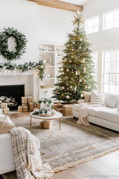 Minimalist Christmas Tree decor ideas