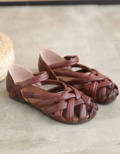 Handmade Leather Retro Woven Comfortable Sandals – Obiono Vintage Brown Summer Flats, Brown Closed Toe Flats For Vacation, Brown Round Toe Flats For Vacation, Wardrobe Architect, Yellow Coffee, Comfort Women, Woven Sandals, Handmade Sandals, Fisherman Sandals