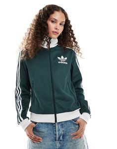 Mäntel & Jacken von adidas Originals 3, 2, 1 und ab in die Tasche! Stehkragen Reißverschluss adidas-Logo Seitentaschen Gerippte Abschlüsse Normale Passform Adidas Jacket Women Outfit, Adidas Beckenbauer, Adidas Jacket Women, Jacket Outfit Women, Converse Chuck Taylor White, Adidas Branding, Adidas Zip Up, Adidas Vintage, Adidas Jackets