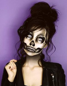 Bone Makeup Halloween, Women’s Skull Makeup, Womens Skeleton Costume Diy, Glam Skeleton Makeup Halloween, Creepy Skeleton Makeup, Skull Face Paint Women, Womens Skeleton Makeup, Glitter Skull Makeup, Glam Skeleton Makeup