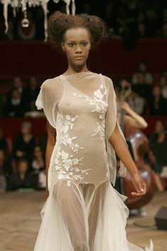 Alexander McQueen Spring/Summer 2007 | Mimi Roche Scandi Fashion, Fashion Design Portfolio, Wedding Dress Inspiration, Passion For Fashion, Paris Fashion Week, Miu Miu, Cute Dresses