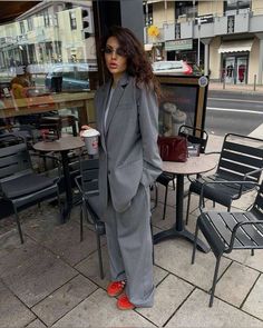 Chic Blazer Outfit, Whimsical Witch, Fashion Trend Forecast, Work Fits, Blazer Outfit, Elegante Casual, Paris Outfits