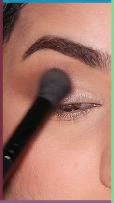 Smudged kohl eye look Simple smokey Beginner smokey eye #smokeyeyemakeup #smokeyeyes #smokeyeyetutorial #smokeyeyeshadow #kohlsmokey #beginnersmokeyeye #smudgedsmokeyeye #easysmokeyeye #simplesmokeyeye #smokeyeyemakeupstepbystep #kohlpencileye #kohlsmokeylook #smokeymakeup Hooded Eyes Bride Makeup, Hooded Eye Makeup For Beginners, Smokey Eye For Small Hooded Eyes, Hooded Eye Makeup For Wedding, Birthday Makeup Hooded Eyes, Eye Shadowing Tutorial For Hooded Eyes, Eyeshadow For Hooded Eyes Step By Step, Smokey Eye Makeup For Hooded Eyes