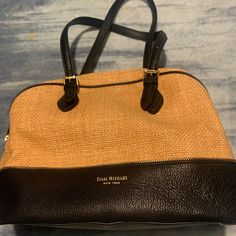 Large Straw With Leather Straps Trim. Nwot With Dust Bag Casual Satchel With Gold-tone Hardware, Casual Satchel With Gold-tone Hardware For Errands, Isaac Mizrahi, Black And Tan, Straw, Leather Straps, Dust Bag, Satchel, Bag Lady