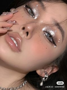 Xiaohongshu Makeup, Maquillage On Fleek, Rhinestone Makeup, Cute Eye Makeup, Douyin Makeup, Smink Inspiration, Ethereal Makeup, Dope Makeup