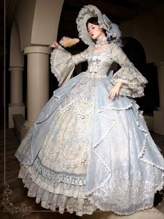 Elaborate Ball Gowns, 1700 Ball Gowns, Real Victorian Dress, French Fashion 1800s, Tea Party Gown, Poofy Outfits, Victorian Formal Dress, 1800’s Dress