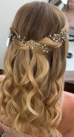 Ways To Grow Your Hair, Grow Your Hair Faster, Sanggul Modern, Cute Prom Hairstyles, Fact Of Life, How To Grow Your Hair Faster, Prom Hair Down, Prom Hairstyles For Short Hair, Prom Hairstyles For Long Hair