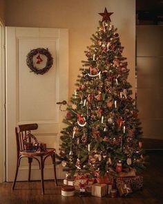 a decorated christmas tree in a living room