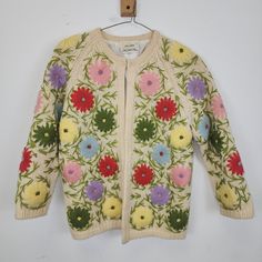 Size Small Vintage Cream Sweater For Spring, Vintage Embroidered Sweater For Spring, Retro Cream Sweater For Spring, Fitted Vintage Cardigan For Spring, Vintage Fitted Crew Neck Outerwear, Fitted Vintage Outerwear With Crew Neck, Vintage Multicolor Cotton Cardigan, Retro Crew Neck Cardigan For Spring, Vintage Fitted Sweater For Spring