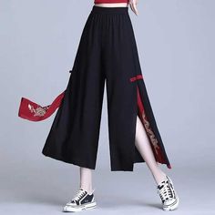 Women's Hakama | Eiyo Kimono Hakama Pants, Chiffon Pants, Egirl Clothes, Golden Dragon, Red Pants, Casual Black, Character Outfits, Chinese Style, Vintage Stil