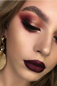 Wedding Makeup With Burgundy Dress, Make Up For Maroon Outfit, Lipstick Colors For Blue Eyes, Dramatic Eye Makeup For Brown Eyes, Red And Gold Make Up Looks, Eyeshadow Looks For Maroon Dress, Blended Makeup Looks, Seasonal Makeup Looks, Make Up For Burgundy Dress Bridesmaid