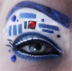 R2D2 eye makeup! Nerd <3 Geek Girl Fashion, Last Minute Halloween Costumes, Star Wars Film, Creative Eye Makeup, Star Wars Party, Creative Eye, Geek Girls