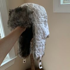 Never Worn White Hat With Faux Fur Lining For Winter, White Winter Hat With Faux Fur Lining, White Flat Brim Winter Hat, Casual Adjustable Hat With Faux Fur Lining, Casual Hats With Adjustable Faux Fur Lining, Fuzzy Hat, Timberlands Women, Dream Wardrobe, Color White