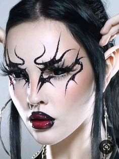 Cyberpunk Makeup, Punk Fairy, Extreme Makeup, Fun Makeup, Edgy Makeup, Halloween Looks, Divine Feminine, Makeup Inspo, Halloween Makeup