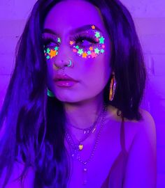 Blacklight Party Makeup, Rave Glow In The Dark Makeup, Uv Glow Makeup, Uv Rave Makeup, Glow In Dark Makeup Ideas, Neon Uv Makeup, Glow In The Dark Costume Ideas, Uv Makeup Ideas Black Lights, Neon Makeup Ideas Black Lights