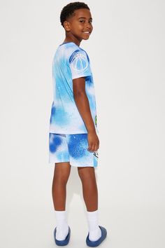 Available In Blue. Short Set Spray Print Short Sleeve Space Jam Graphic Disclaimer: Due To The Specialized Dye & Printing Process, Each Garment Is Unique. 60% Cotton 40% Polyester Imported | Mini Space Jam Spray Tee Shirt Short Set in Blue size 18/20 by Fashion Nova Spray Print, Space Jam, Kids Set, Short Set, Blue Fashion, Printed Shorts, Short Sets, Printing Process, Fashion Nova