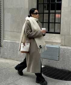 nyc winter outfits, nyc outfits, nyc outfits, nyc winter fashion, nyc winter outfit, nyc aesthetic Nyc Winter Outfits Cold Weather, Nyc Winter Fashion, Nyc Outfits Winter, Nyc Fashion Winter, Outfits Cold Weather, Nyc Winter