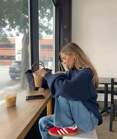 fall, fall inspo, fall outfit, fall outfit inspo, outfit, outfit inspo, school outfit, uggs, cute, cute outfit, aesthetic, aesthetic outfit, pretty, winter, winter inspo, winter outfit, winter outfit inspo, brandy melville, aesthetic fall, aesthetic fall, #fall #inspo #fallinspo #winterinspo #outfit #outfitinspo #aesthetic #birkenstocks #brandymelville Looks Adidas, Samba Outfit, Looks Pinterest, Skandinavian Fashion, Autumn Fits, Mode Casual