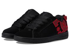 Casual Closed Toe Skate Shoes For Streetwear, Casual Closed Toe Skate Shoes With Rubber Sole, Casual Sneakers With Studded Rubber Outsoles, Casual Sneakers With Studded Rubber Outsoles And Closed Toe, Elastic Lace-up Skate Shoes For Skateboarding, Skateboarding Sneakers With Elastic Laces And Round Toe, Leather Skate Shoes With Elastic Laces For Streetwear, Low-top Skate Shoes With Laces For Skateboarding, Low-top Lace Skate Shoes For Skateboarding