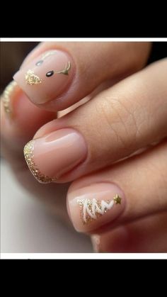 Nail Wedding Guest, Winter Nails Biab, Autumn Gel Nails, Gel Nails With Glitter, Fall Nail Color Ideas, Autumn Nail Art, Fall Nail Color, Thanksgiving Nail Designs, Nail Color Ideas