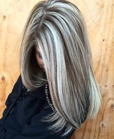 Warm Light Brown Hair, Grey Brown Hair, Rambut Brunette, Grey Hair Transformation, Dark Hair With Highlights, Silver Hair Color, Silver Blonde, Transition To Gray Hair, Blending Gray Hair