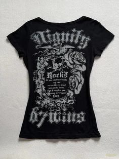 Maramalive™ Skulls T Shirts Punk Vintage Women Clothes 90s Gothic Sexy American Slim Dark Tees Aesthetic Short sleeve Femme Clothing Y2k Top Tees Aesthetic, Goth Tops, Clothing Y2k, Clothing Wishlist, Female Clothes, Gothic Design, Birthday Stuff, Punk Vintage, Y2k Top