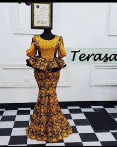 Latest and Best Ankara Skirt and Blouse Styles. - Ladeey Kaba Styles, Ankara Skirt And Blouse Styles, Ankara Styles For Women, Ankara Skirt And Blouse, Ankara Skirt, African Inspired Clothing, African Wedding Dress, Dress African