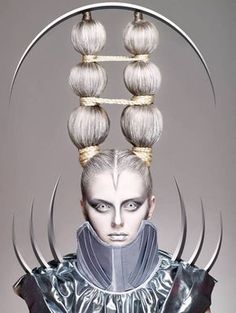 OMG! This is some AMAZING hair!! #dollhair #hairart Wakanda Queen, Artistic Hairstyles, Fashion Show Makeup, Sanggul Modern, Metallic Makeup, Show Makeup, Extreme Fashion