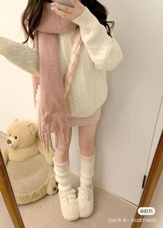 #cherielvx #aesthetic #cute Xiaohongshu Outfits, 2k Fashion, Xiao Hong Shu, Feminine Style Casual, Coquette Gyaru, Princess Hairstyle, Calm Life, Makeup Douyin, Downtown Girl Aesthetic