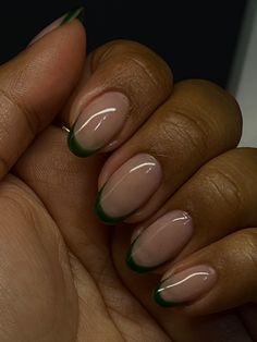 Short Nail Green French Tip, Minimalist Nails Almond Green, Green French Nails Short, Pretty Round Nails, French Manicure Green Tips, Shellac Nails French Tip Color, Almond Biab Nails Designs, Short Green Nails Gel, Short Almond Green French Tip Nails