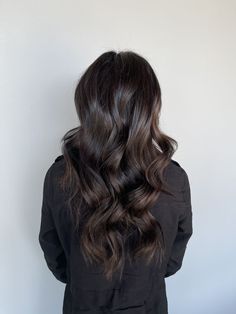 Textured Brunette Hair, Soft Waves Dark Hair, Dark Brown With Dimension, Dark Hair Dimension, Dark Brunette With Dimension, Deep Brunette Hair Color, Dark Brown Dimensional Hair, Brown Hair Dimension, Dimensional Brunette Dark Chocolate Brown