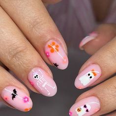 Cool Nail Art Groovy Halloween Nails, Matte Gel Nail Designs, Halloween Nails Chrome, Halloween Nails Natural, Colorful Halloween Nails, Colorful Fall Nails, Halloween Cute Nails, Chrome Halloween Nails, Halloween Nails Cute