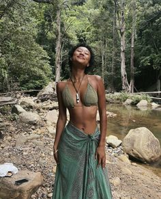 Lake Outfit, Spiritual Fashion, Bohemian Aesthetic, Boho Aesthetic, Hippie Outfits, Mode Inspiration, Hippie Style