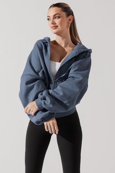 Popflex Hoodie, Big Hoodie Outfit, Oversized Zip Up Hoodie Outfit, Casual Athletic Outfits, Cloud Jacket, Zip Hoodie Outfit, Cloud Hoodie, Popflex Active, Walking Aesthetic