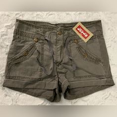 Levi’s Army Green Shorts. Brand New With Tags. **Bundle And Save!** Levi's Summer Cotton Shorts, Levi's Summer Shorts With Pockets, Diy Jean Shorts, Polka Dot Jeans, Army Green Shorts, Levis Denim Shorts, Diy Shorts, Ripped Jean Shorts, Cuffed Denim Shorts