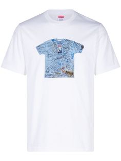 white graphic print to the front crew neck short sleeves straight hem When buying this unisex item, keep in mind that it is graded in standard men's sizing. Cotton T-shirt With Exclusive Print And Crew Neck, Exclusive Print Short Sleeve T-shirt For Streetwear, Graphic Tee With Exclusive Print In Cotton, Cotton Short Sleeve T-shirt With Exclusive Print, Graphic Tee With Exclusive Print And Short Sleeves, Graphic Tee With Exclusive Print, Exclusive Print Graphic Tee With Short Sleeves, Exclusive Print Graphic Tee, City Shorts