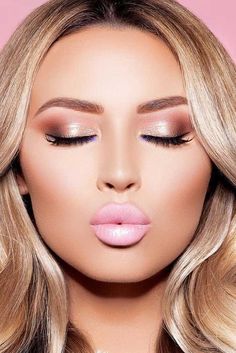 10 Valentine's Day Makeup Ideas That Will Slay  #valentinesday #makeup #Valentine's #Makeup #Ideas #That #Will Rose Gold Makeup Looks, Rosa Make-up, Makeup Suggestions, Gold Makeup Looks, Alat Makeup, Makeup Tip