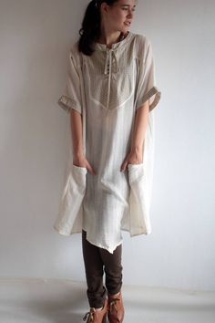 Kurta Tunic dress  Linen/ cotton  (one size fit most)(03) Spring Short Sleeve Kaftan For Daywear, Bohemian Beige Half Sleeve Dress, Bohemian Tunic For Daywear With Relaxed Fit, Bohemian Tunic With Relaxed Fit For Daywear, Short Sleeve Summer Kaftan For Daywear, Bohemian Relaxed Fit Tunic Short Sleeve, Bohemian Relaxed Fit Short Sleeve Tunic, Short Sleeve Lagenlook Tunic For The Beach, Lagenlook Short Sleeve Tunic For Beach