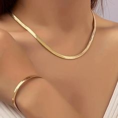 Necklace + Bracelet Minimalist Style Jewelry Set Trendy Snake Chain Design: Suitable For Men And Women Silvery Or Golden Pick A Color U Prefer. Jewelry Set Gold, Pick A Color, Gold Chain Design, Chunky Statement Necklace, Chunky Chain Necklaces, Bracelet Minimalist, Gold Fashion Necklace, Initial Pendant Necklace, Chain Design