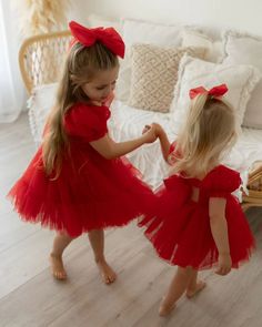 Christmas Toddler Outfits Girl, Christmas Outfit Ideas For Kids, Tulle Puff Sleeves, Baby Girl Christmas Dress, Toddler Girl Christmas Dresses, Girls Christmas Dress, Red Wedding Ideas, Toddler Christmas Dress, Christmas Looks