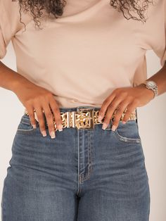 Add a touch of glamour to your outfits with our Shout Out Chain Belt. This gold statement accessory elevates any look and is easily adjustable for a perfect fit! Details Double Chain Pin Buckle One Size Fit Details, Double Chain, Chain Belt, Shout Out, Perfect Fit, Buckle, Chain, Green, Gold