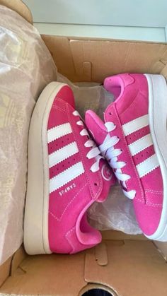 Pink platform addidas sneakers Campus 00s Pink, Trendy Shoes Sneakers, Basket Style, Dr Shoes, Cute Nike Shoes