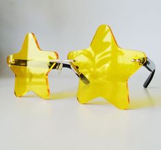 Star Glasses, Rave Party, نظارات شمسية, Club Kids, Mellow Yellow, Mode Inspiration, Party Accessories, Dream Clothes