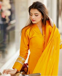 Button Neck Design, Kameez Neck Designs, Hot Dp, Photo Graphy, Pakistani Party Wear Dresses, Pakistani Party Wear, Kurti Neck, Pakistani Fancy Dresses