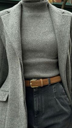 Future Clothes, Bear Outfits, Cold Weather Outfits, Casual Fall Outfits, Mode Inspiration, Fall Winter Outfits, Minimal Fashion, Mix And Match, Signature Style