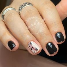 Rocker Nails, Black And White Nail, Cow Nails, Romantic Nails, Simple Gel Nails, Nail Art Designs Videos, Soft Nails, White Nail, Pedicure Nail Art