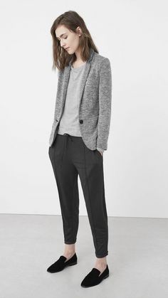 Smart Outfits, How To Wear Blazers, Trousers Outfit, Outfit Chic, Tomboy Outfits, Business Outfit, Casual Work Outfits, Tomboy Fashion, Womens Fashion For Work