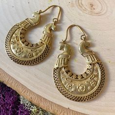 Embark on a journey of cultural elegance with our Handcrafted Tribal Afghani Style Earrings - a mesmerizing fusion of Afghan-inspired beauty and artisanal craftsmanship. Meticulously crafted, these earrings feature intricate brass designs reminiscent of Afghan tribal motifs, creating a unique accessory that tells a story of heritage and timeless allure. Material: High Quality Brass. Width: approx - 1 1/2  inches   Lenght: approx - 2 inches. 🌍🔶 **Key Features - **Artisanal Craftsmanship Each pair is thoughtfully handcrafted, ensuring a unique and individual touch. - **Afghani Tribal Motifs Intricate brass designs draw inspiration from Afghan tribal aesthetics, adding a touch of cultural richness. - **Versatile Style These earrings effortlessly complement various styles, making them a vers Fulani Earrings, Vintage Style Jewellery, Brass Jewelry, Earrings Boho, Style Earrings, Jewelry Earrings Hoops, Style Jewelry, Accessories Unique, Boho Earrings