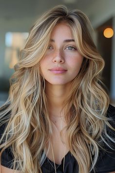 Add a modern flair to the classic beach wave with these 40 innovative hairstyles, each featuring a unique twist. Blonde Lowlights, Portrait Women, Honey Blonde Hair, Women Photography, Blonde Hair Inspiration, Fun Hair, Honey Hair, Beach Hairstyles, Long Blonde