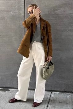 Suede Outfit, Brown Outfit, Jacket Outfit, Outfit Trends, Street Style Inspiration, Brown Jacket, Trend Fashion